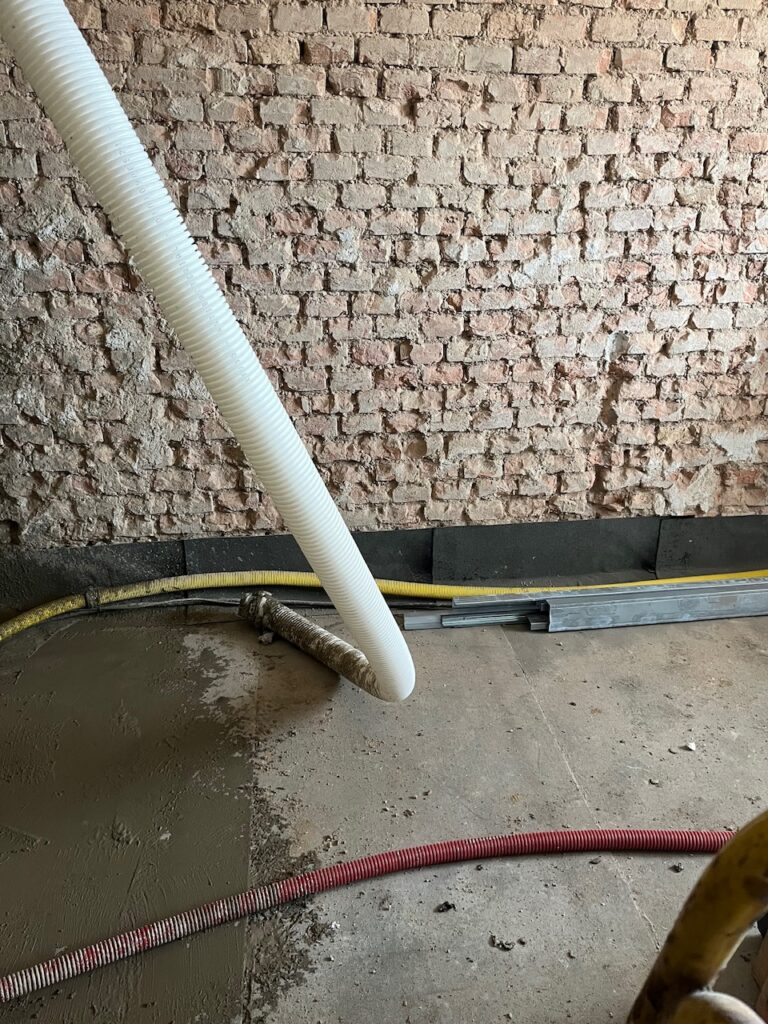 Dodatkowa injektaż AquaStop Cream przez nowe tynki jądrowe