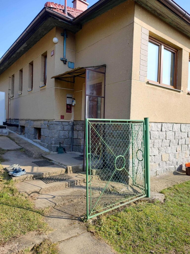 Żelowa injekcja ścianki w piwnicy
